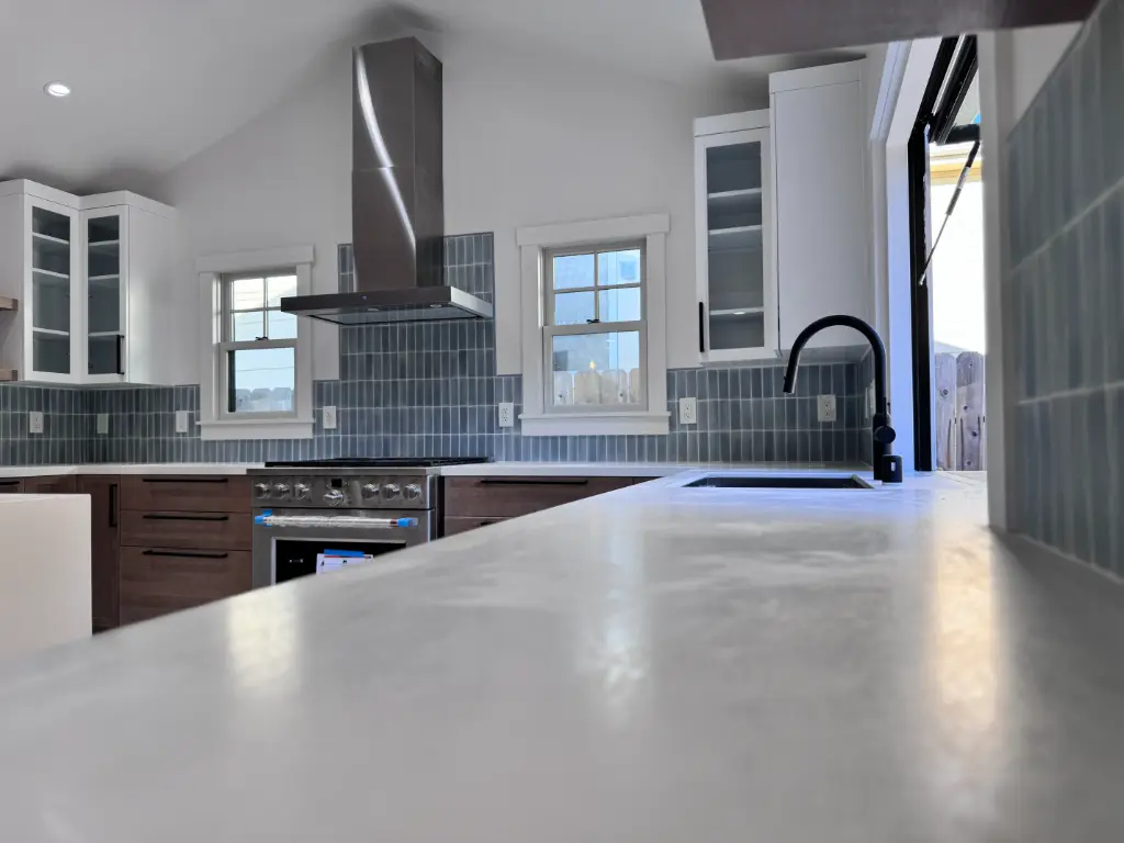 frame vs. frameless: design considerations
